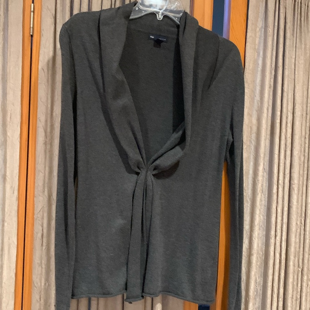 Cardigan sweater